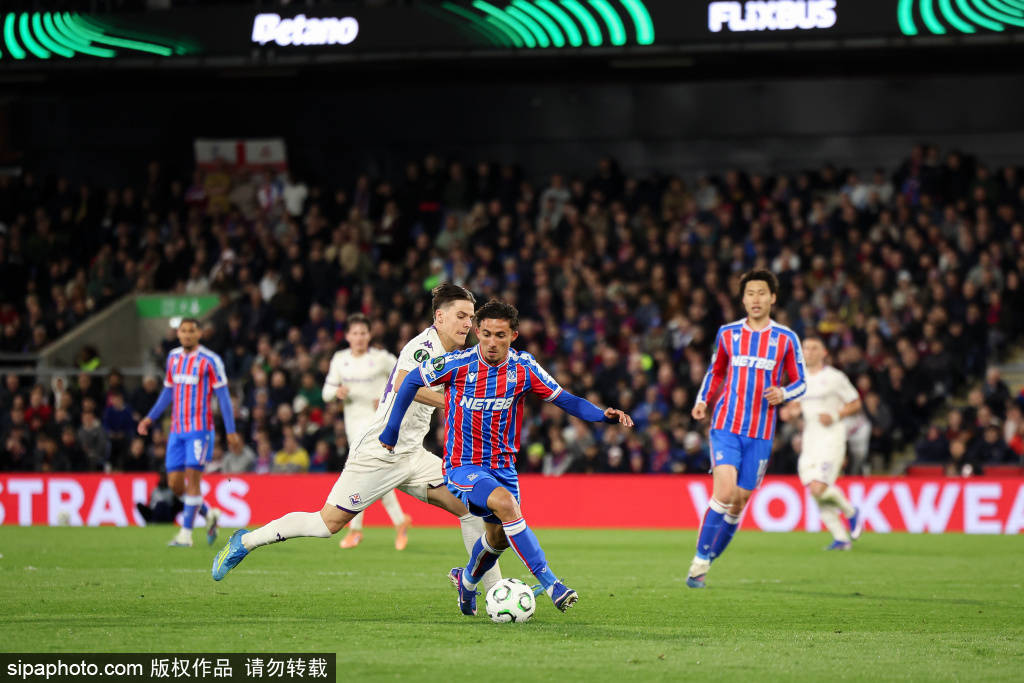 欧协联1/4决赛首回合:水晶宫3-0佛罗伦萨 马特塔点射米切尔萨尔建功